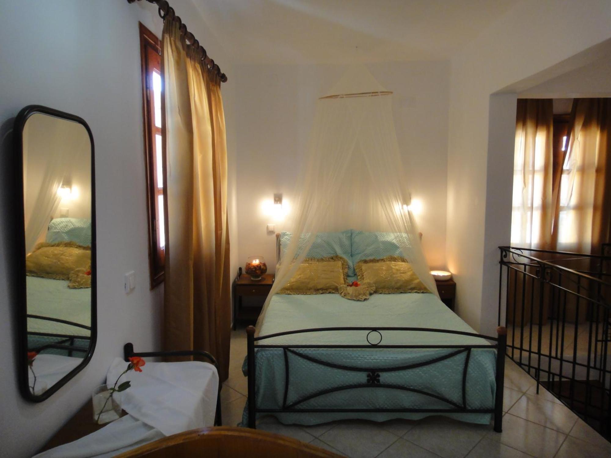 Captain'S Suites Symi Exterior foto