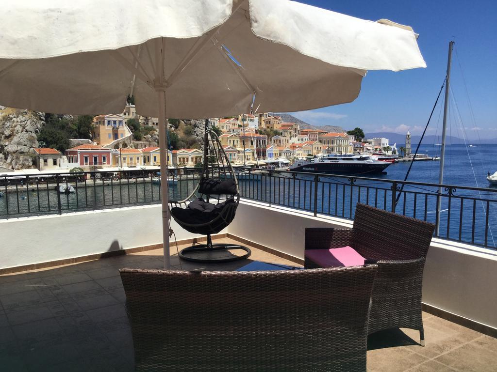 Captain'S Suites Symi Exterior foto