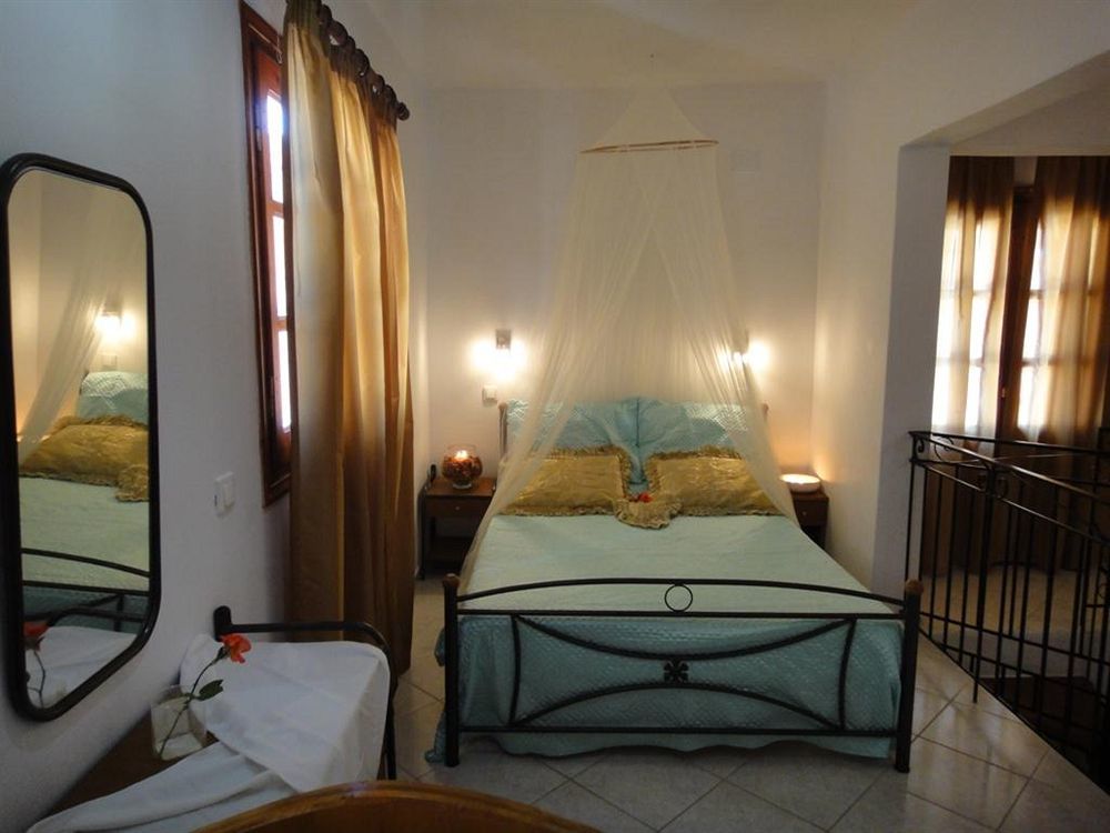 Captain'S Suites Symi Exterior foto